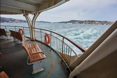 Bosphorus Sightseeing Cruise Entry Ticket with Audio Guide — photo 10