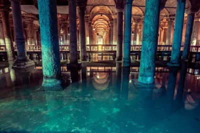 Basilica Cistern Guided Tour — photo 7