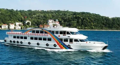 Bosphorus Sightseeing Cruise Entry Ticket with Audio Guide — photo 3