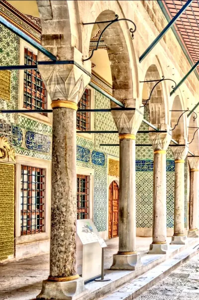 Topkapi Palace Museum Guided Tour Including Entry Tickets — photo 2