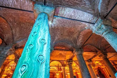 Basilica Cistern Guided Tour — photo 12