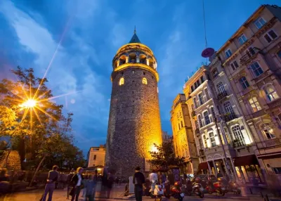 Taksim Square & Istiklal Street Walking Tour with Audio Guide — photo 7