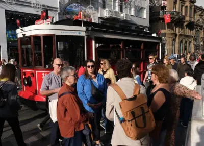 Istanbul City Walk Guided Tour: Galata, Istiklal, Taksim & Karaköy — photo 3