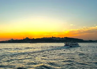Golden Horn & Bosphorus Sightseeing Cruise with Audio Guide — photo 8