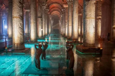 Basilica Cistern Guided Tour — photo 11