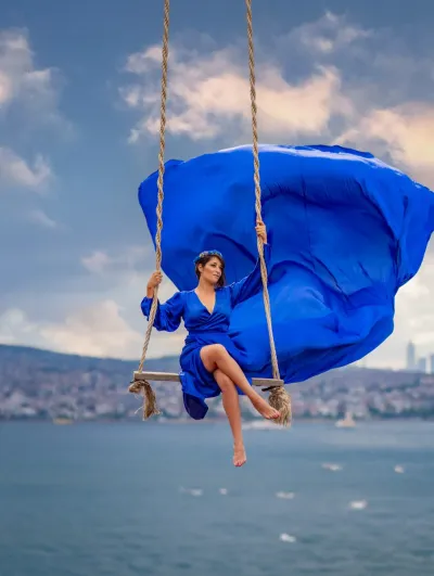 Rooftop Galata: Flying Dress Photoshoot Experience — photo 5