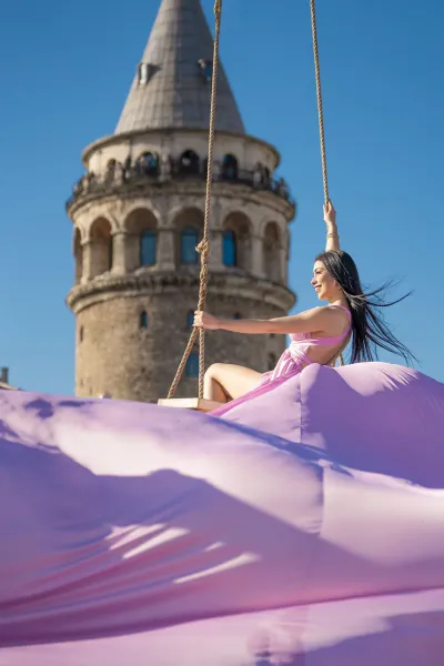 Rooftop Galata: Flying Dress Photoshoot Experience — photo 4