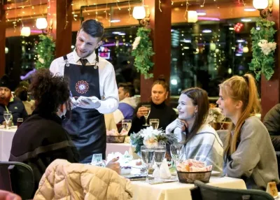 Premium Bosphorus Dinner Cruise with Live Shows — photo 4