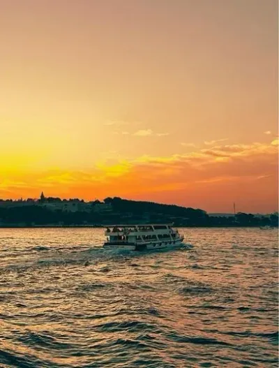 Golden Horn & Bosphorus Sunset Cruise with Audio Guide — photo 1